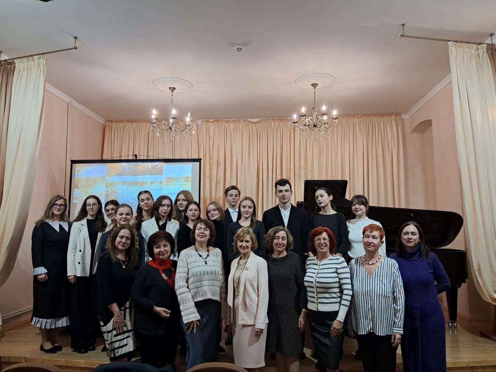 Літературно-музична композиція “Осінні акварелі”