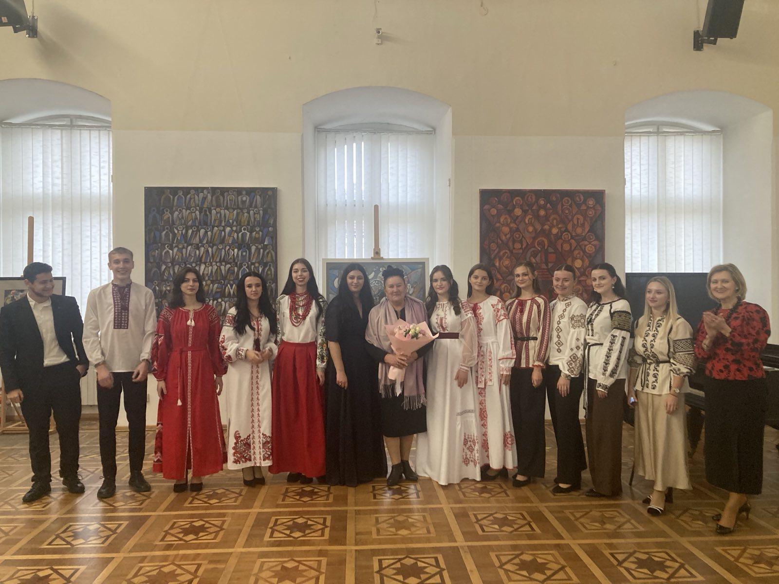 «Наші душі й наш спів з тобою, Україно»
